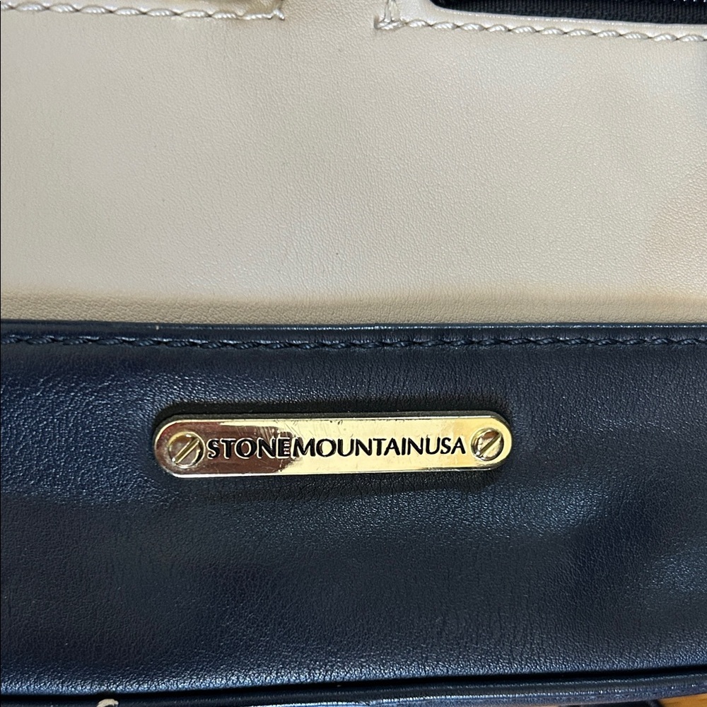 Stone Mountain Accessories Navy and Cream Crossbody Bag - Picture 2 of 7